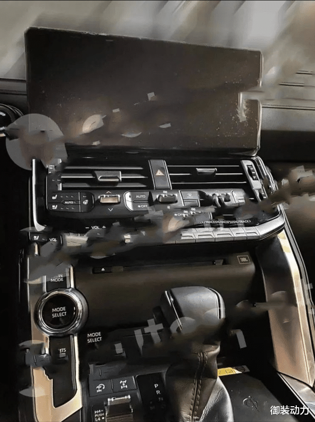 凌渡|实锤了，新款兰德酷路泽LC300到港了，在大连港