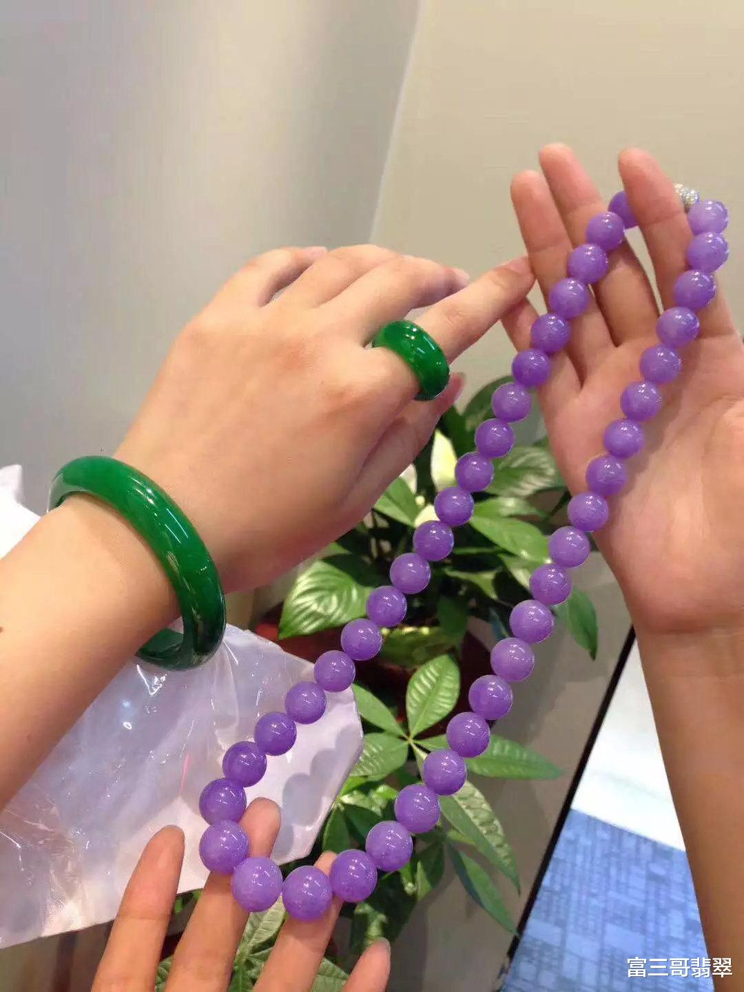 翡翠|红翡绿翠，一招教你看懂翡翠的“种”！