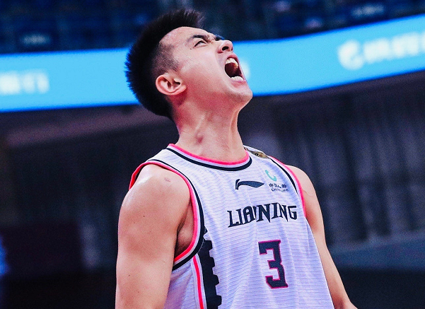 广东男篮|57+14！郭艾伦张镇麟打疯了，赵继伟阿伦附体，辽宁拒绝横扫！