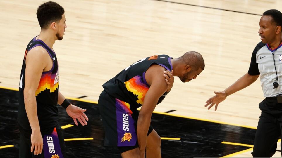 保罗|保罗受伤退场!强忍眼泪完成罚球,太阳主帅一脸哀伤,球迷快哭了