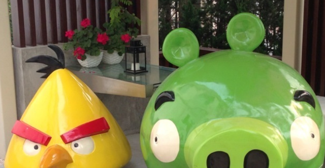 |参观林依轮现实住的豪宅,厨房配套设施齐全,可他平时却只吃火锅