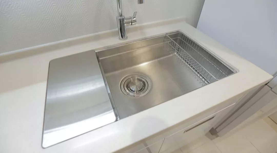 佛系|三胎家庭共7人蜗居43㎡, 他们的生活是什么样?