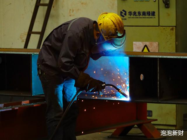 驾照|又一行业“缺人”了！每月工资高达1.5万元，却遭年轻人嫌弃