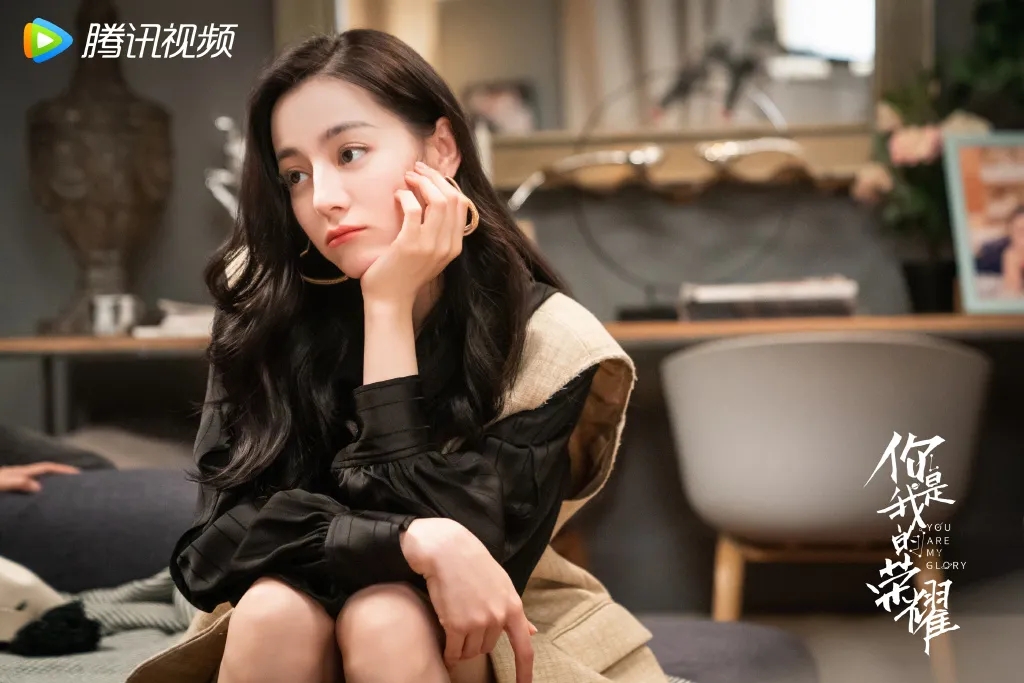 toni雌和尚的时尚经|住千万豪宅，衣服从来不穿重样，顶级流量乔晶晶终于来了！ | 看剧说穿搭