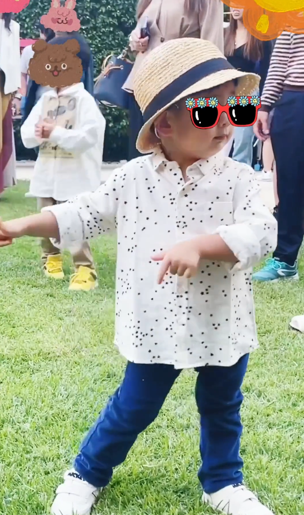 安以轩|安以轩晒一岁半儿子跳舞视频，66正脸罕曝光，软萌可爱更像爸爸