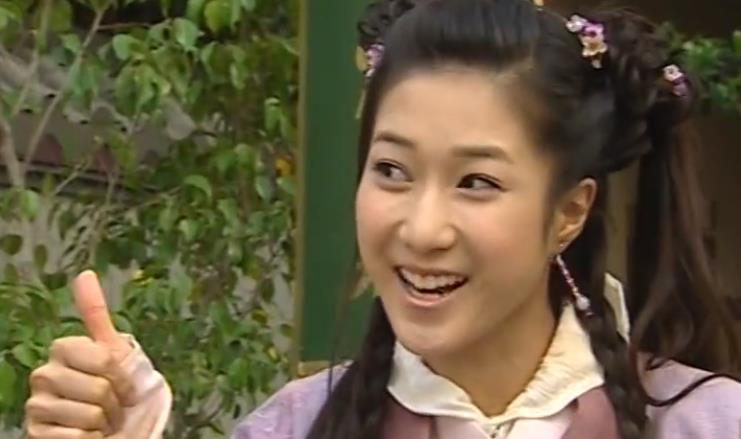 育妈计|“好彩妹”钟嘉欣为女儿庆生,素颜出镜黑眼圈明显,被指状态太差