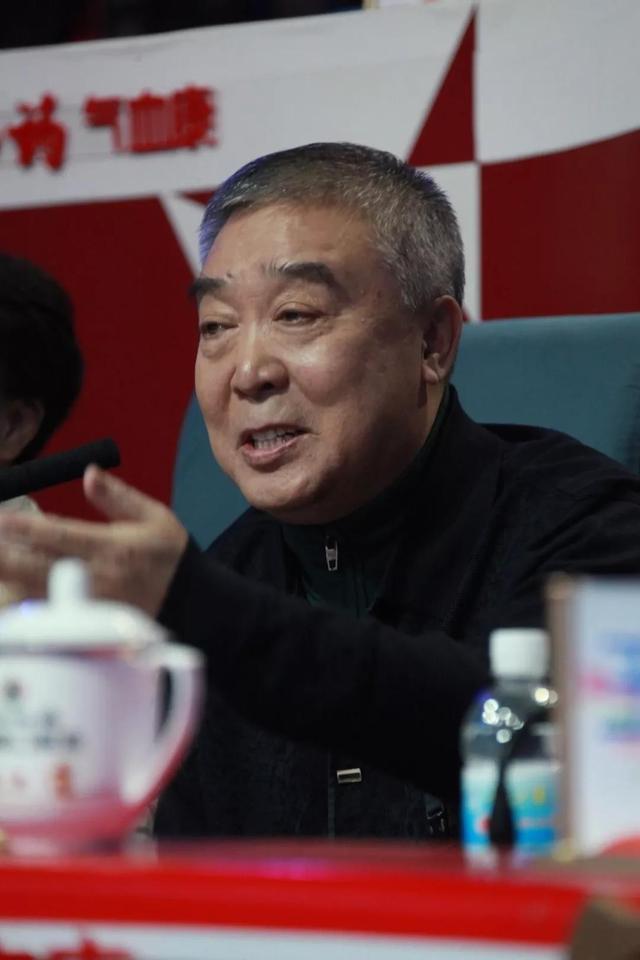 师胜杰|相声演员师胜杰，去世3年后，女儿定居美国，妻子的坚持让人泪目