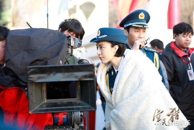 标志性建筑|懒理复合传闻，李晨范冰冰同时官宣好消息，男帅女靓受期待