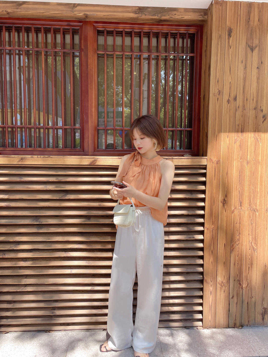 鱼司辰|158cm女孩子却穿出高级感,衬衫搭配半身裙显高显瘦,还精致时髦