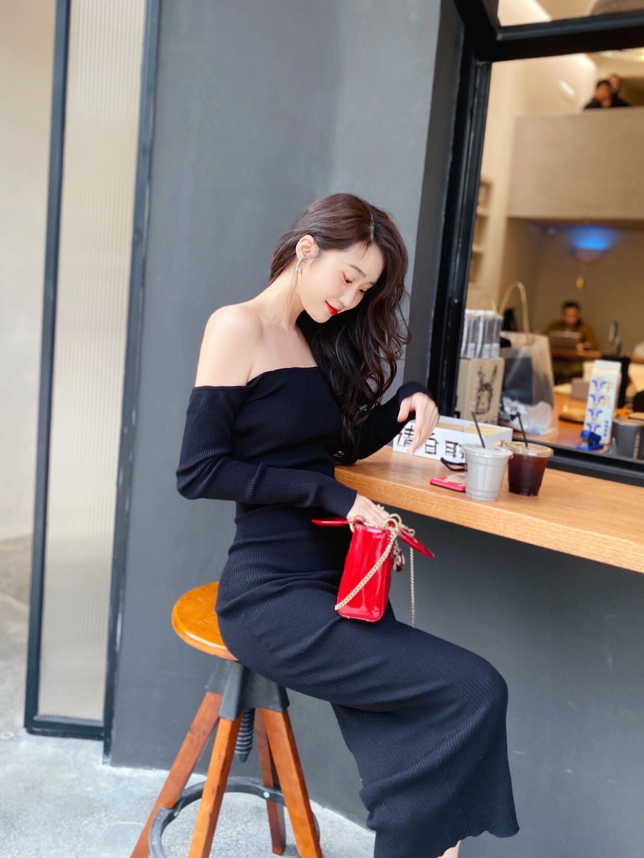 老板娘|舍友被公司淘汰,特别跟我说,以后只要提出离职,就不要再回头