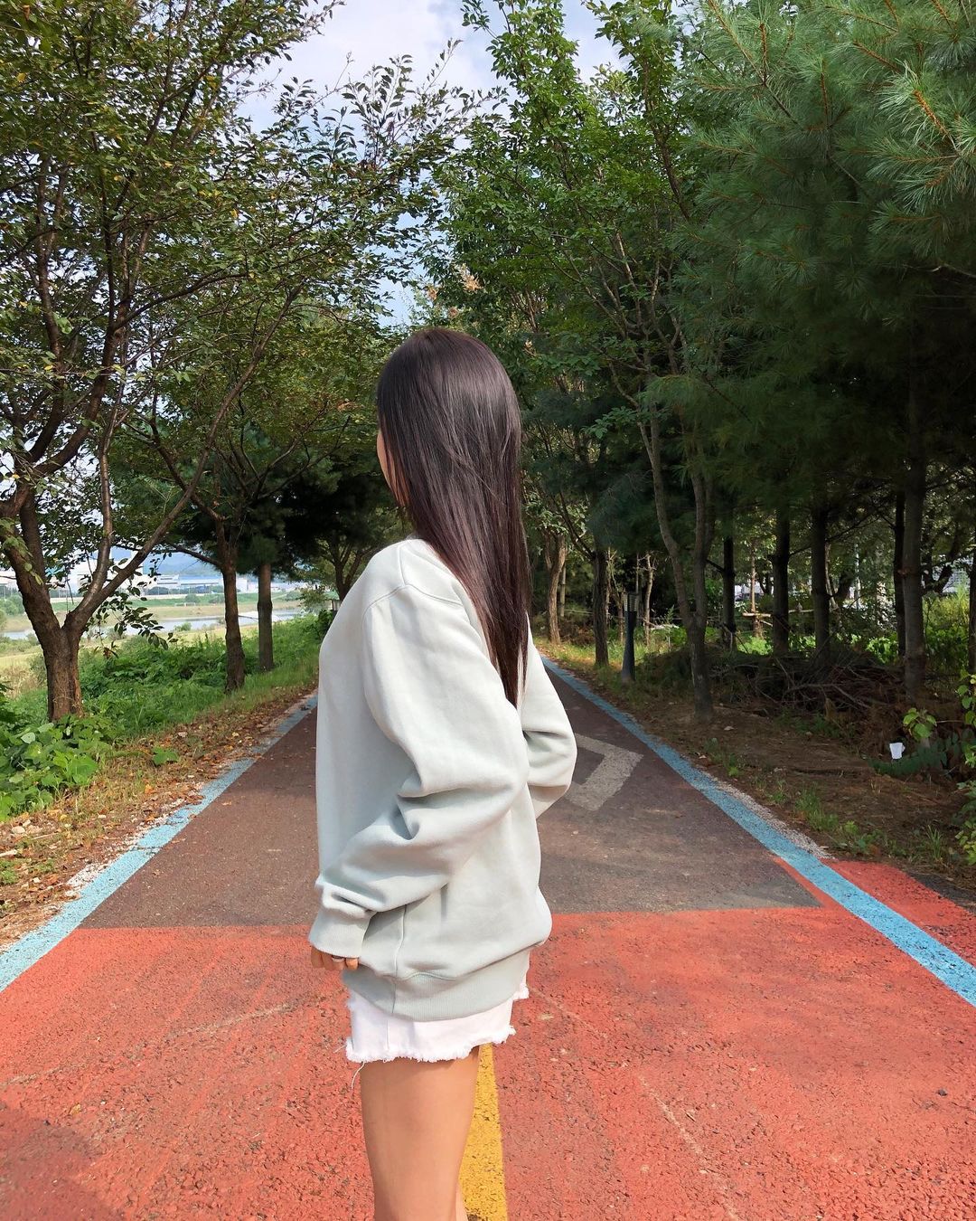 Fashion课代表 身材平平的女人，学学这几套秋季时尚搭配，五短身材也穿出好气质