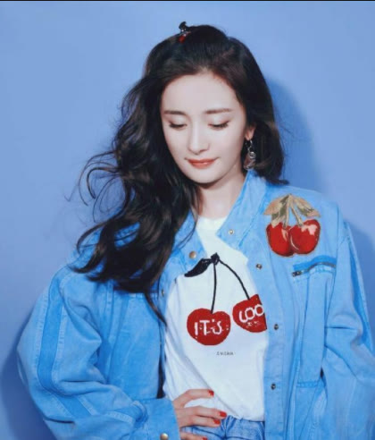 发型 别总扎丸子头了,伤发际线!秋天跟杨幂扎这3款发型,减龄显脸小