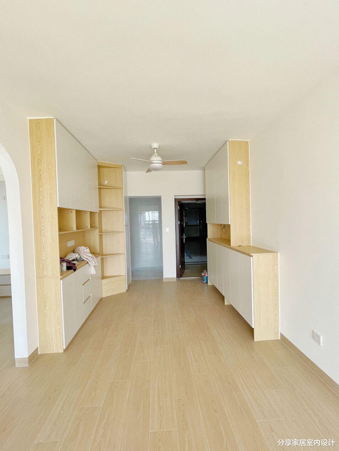 她家60平新房居然装了48㎡的柜子,储物空间超级强大,真心羡慕!