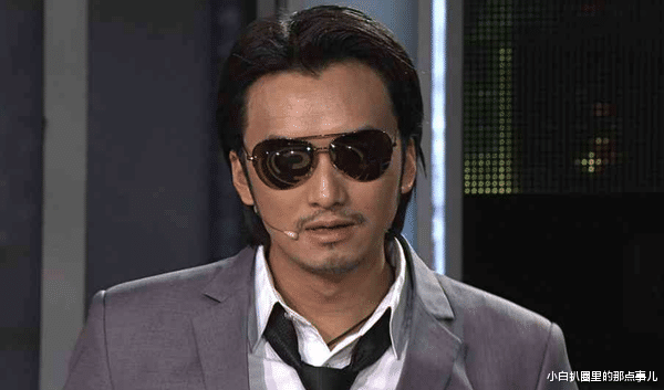 谢霆锋|快递小哥酷似谢霆锋，不安现状，铤而走险辞职整容，靠脸年入百万