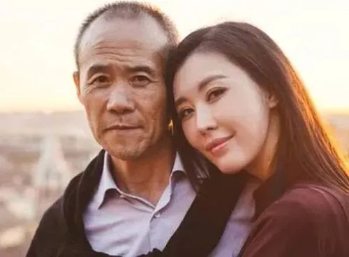 田朴珺|王石追求田朴珺，每次结账总故意躲开，田朴珺：老王，你有没有诚意？