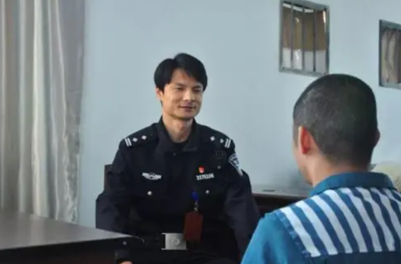 警察|狱警迎来“大扩招”消息,福利待遇不输公务员,大专学历也能报