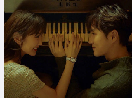 毛晓彤|毛晓彤杨玏恋情曝光？两人共用情侣头像，男方父亲牵的红线