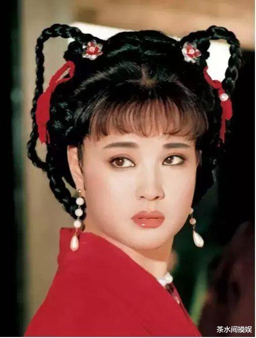 赵雅芝|滤镜扛大旗！赵雅芝直播颈纹消失，不老女神的冻龄秘密全靠后期？