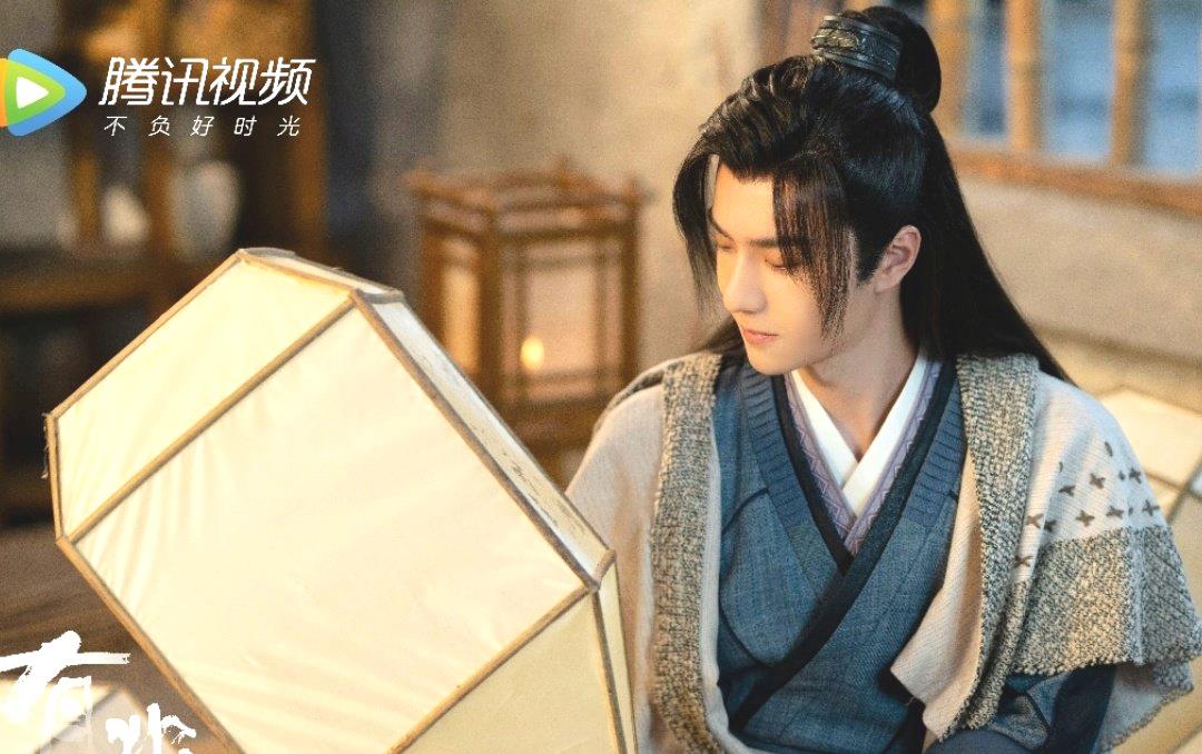 王一博|王一博原声台词上热搜，平台内涵，蹭热度不言而喻