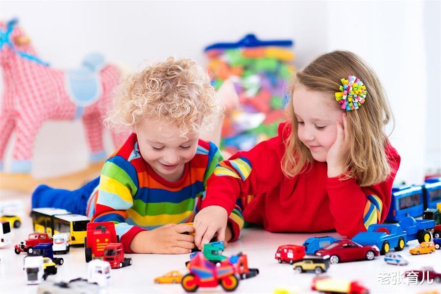 老张育儿|孩子害怕与人交往？做好3件事，或能助孩子远离“社交恐惧症”