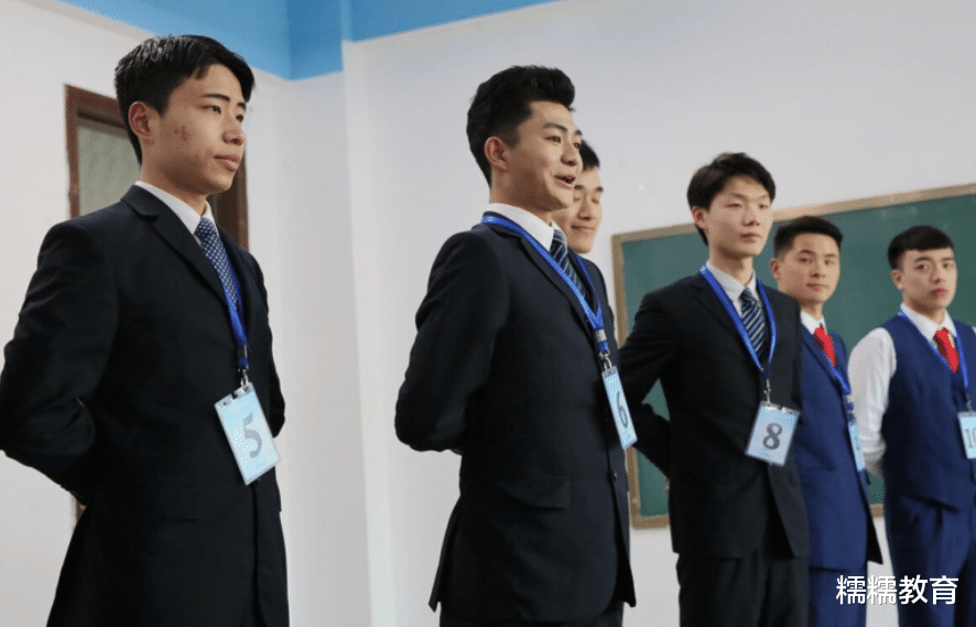 产假|国企“中储粮”再迎招聘季，六险二金比例高，公务员都比不上