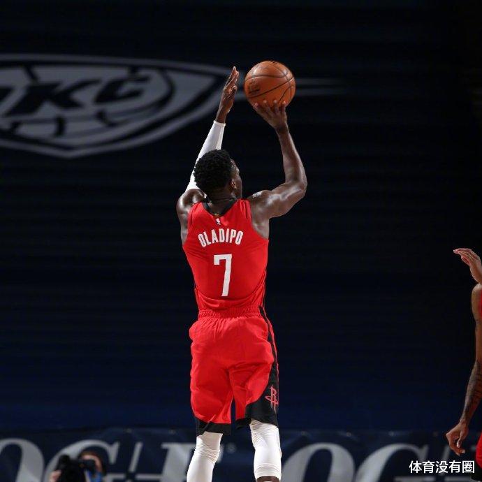 奥拉迪波|不想离开火箭了？奥拉迪波用行动证明，斯通给他开出了一个条件