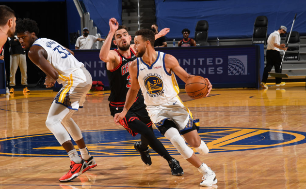 斯蒂芬·庫里|庫里復出，勇士終于贏了！烏布雷18+11，懷斯曼創新紀錄