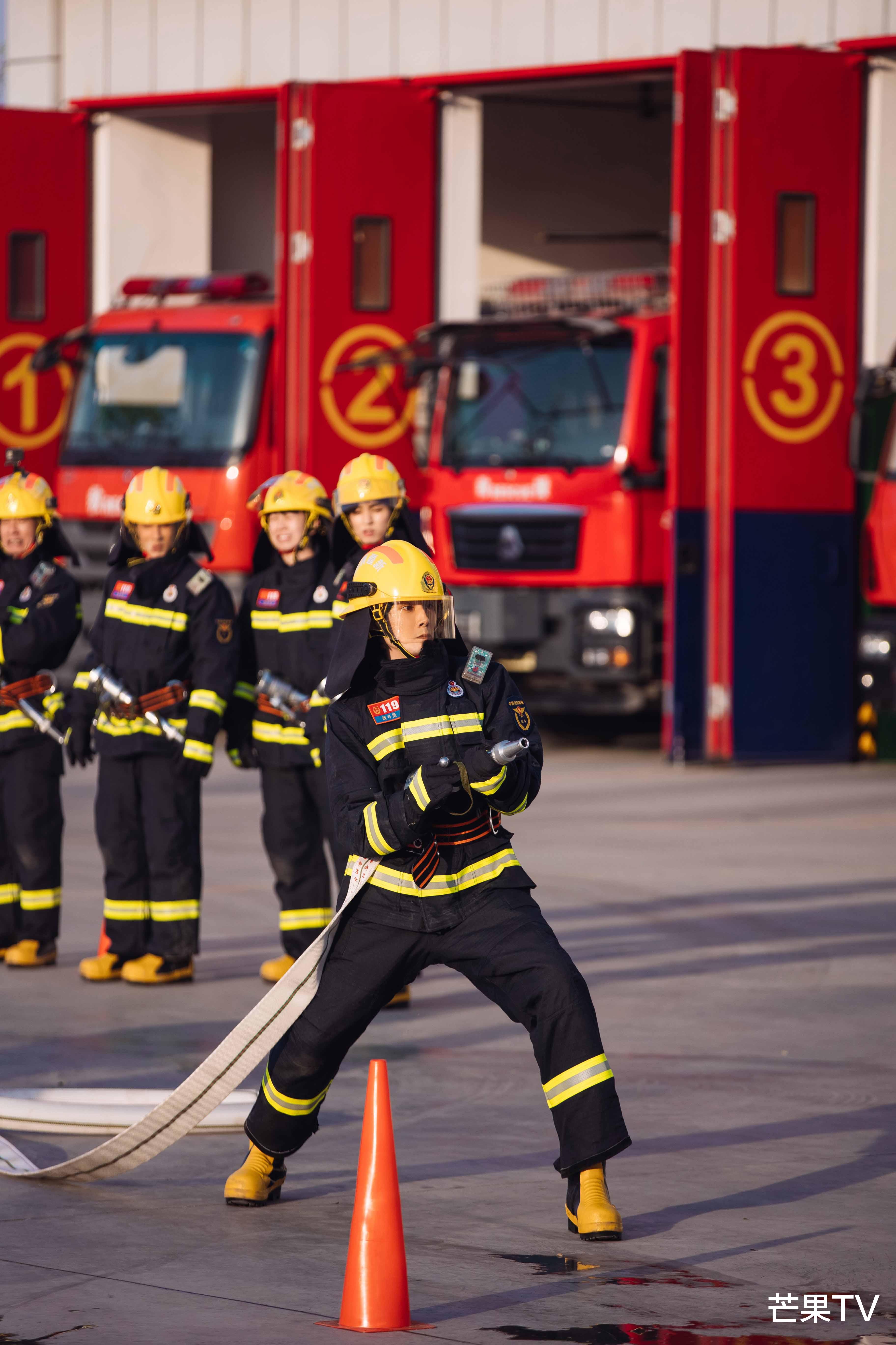 陈小春|《我们的滚烫人生》高强度训练 陈小春迷失火场