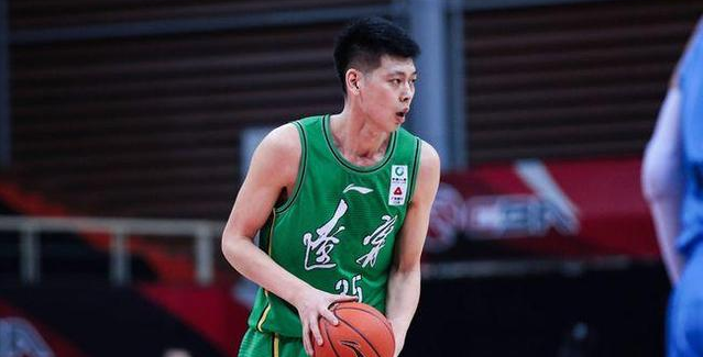 晓雪思考|辽宁再出昏招，关系户28岁获长约，3将面临离队，蒋兴权计划落空