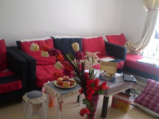 |抠门表嫂3.2万装修新房,满屋破布似灵堂,客厅灯具好瘆人