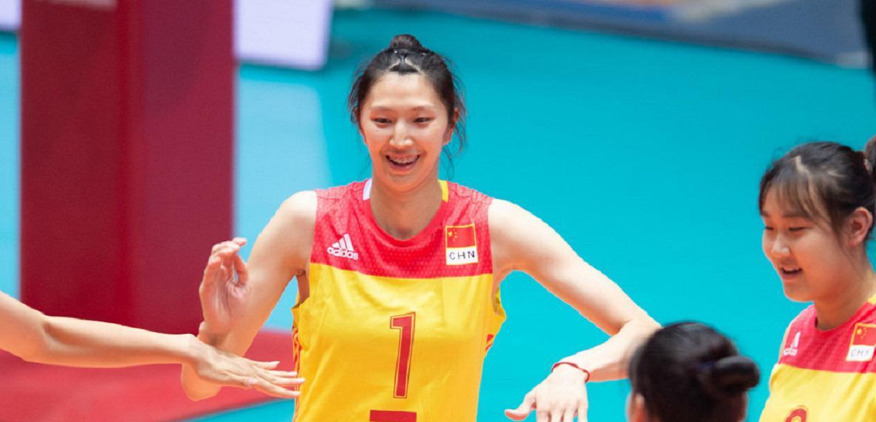 江苏女排|青春风暴刮起飓风！00后小将碾压30+阿姨，女排的未来由她们主宰！