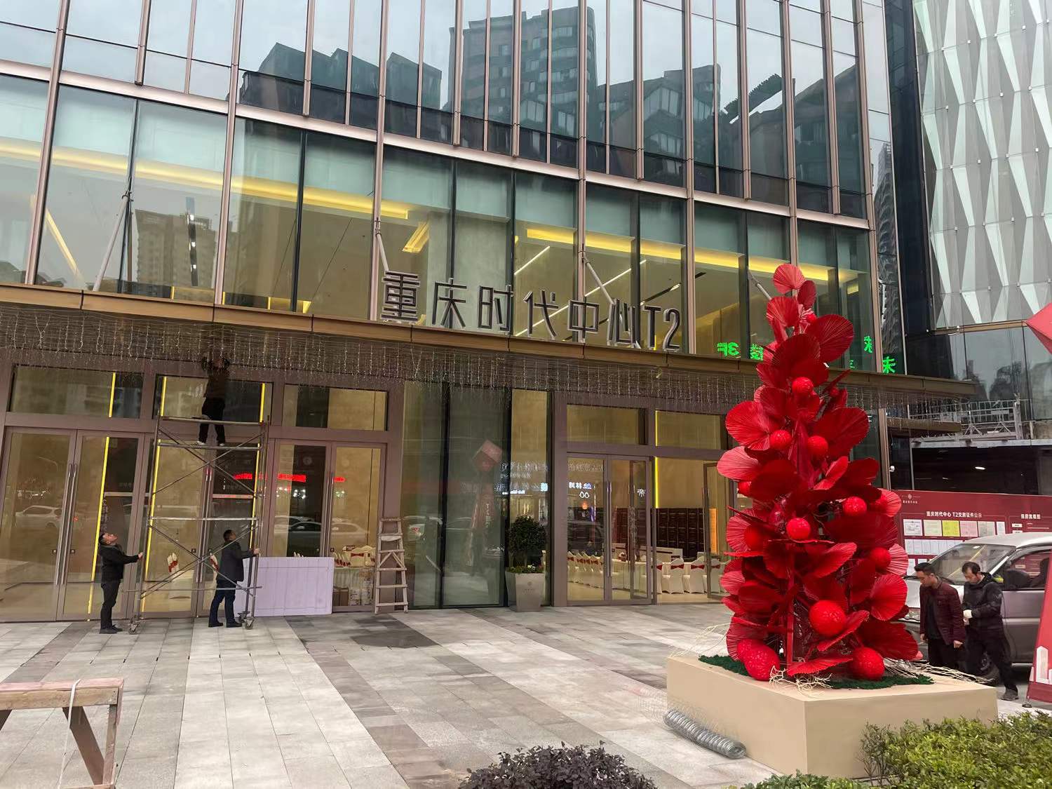 |要交房了?位于步行街的这个项目又有动静了!
