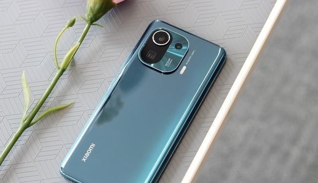 小米科技|国产5000mAh机皇降1300，双67W+50倍变焦，很适合捡漏