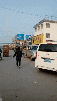 “为什么陨石总是掉在荒郊野外,而不是城市?”神评真相了!哈哈哈
