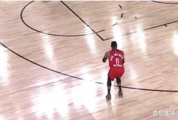 威斯布鲁克|5米之内没人防！史上威胁力最弱的巨星，18中6是正常发挥