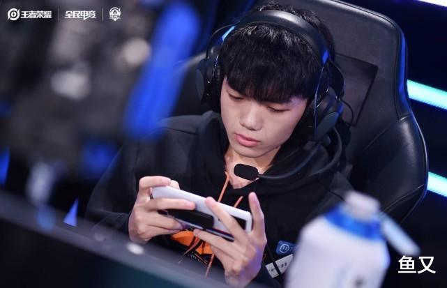 穿越火线|清清两年六次进入总决赛，巅峰期可称KPL第二边路，网友：KPL劳模