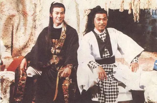 春节档|吴孟达插喉抢救，却被误传去世，明星抢发悼念，一场残酷死亡预告