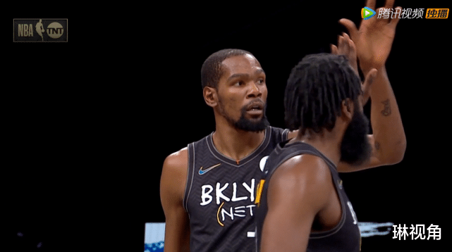 籃網隊|籃網險勝快船！哈登23+11+14，賽后哈登一把抱住小卡