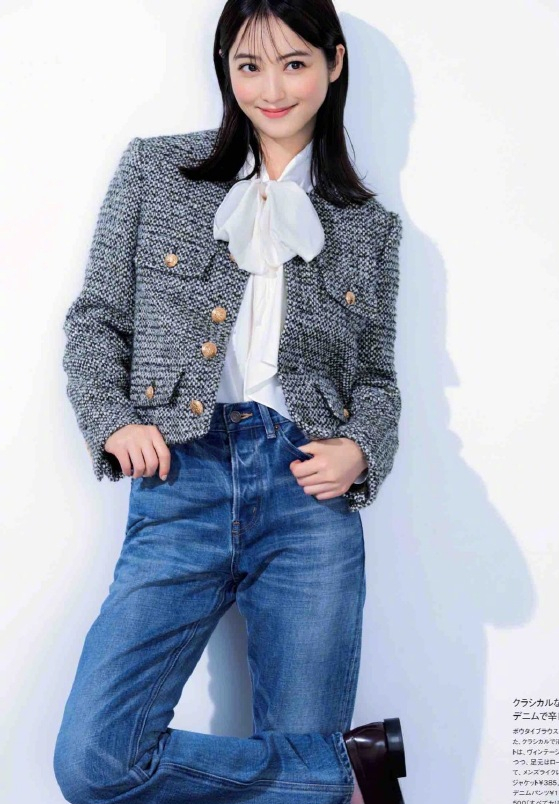发型|40岁女人别总留长发了，建议剪这4款发型，特别的显年轻！