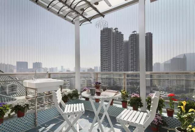 媳妇为了赠送面积,不顾全家反对买顶楼,装修完集体都被打脸了