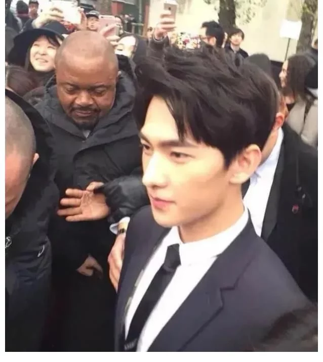 宋茜|七鹤大人终于忍不住了。当他摘下口罩时,网友: 我没看错吧?