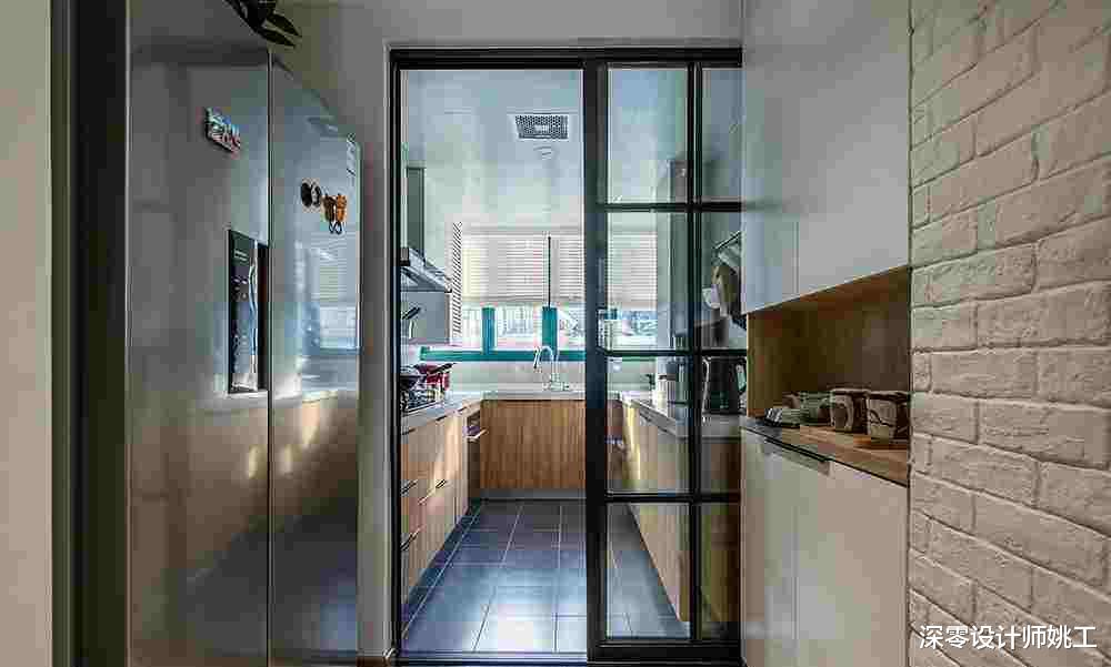 厨房最容易踩坑,用久了才知道,水槽台上盆是真的不好用