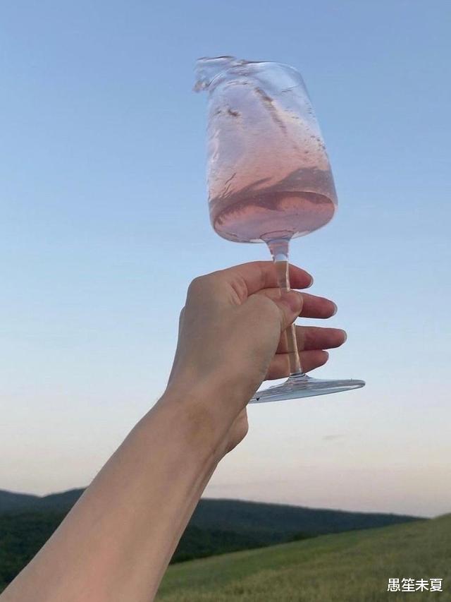 愚笙未夏|越成熟的人，越不会因为感情问题而失魂落魄