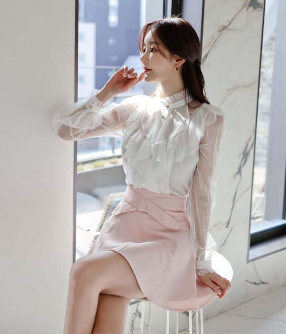 壹品穿搭|女神孙允珠的时尚搭配：雨幔波点透明小公主花领衣裙