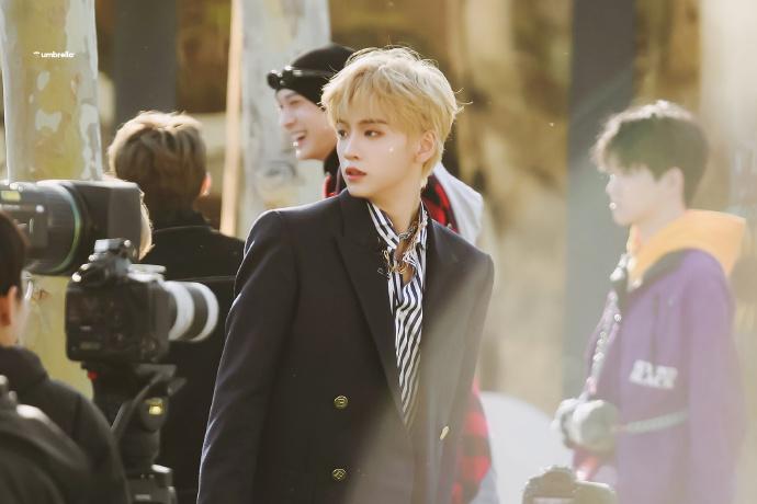 王鸥|为民请战！央视罕见大手笔直击爱奇艺，倒牛奶两大“帮凶”被揪出