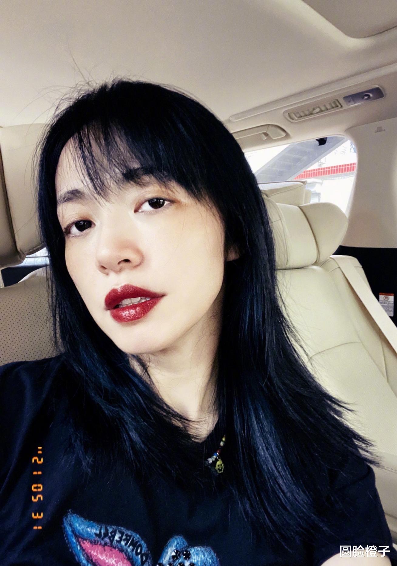|风格大变！姚晨剪齐刘海好显嫩，少了霸气多了温婉