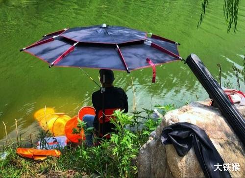 |北京钓鱼人确实领先全国，独特钓法最适合冬季，难怪人人都爆护