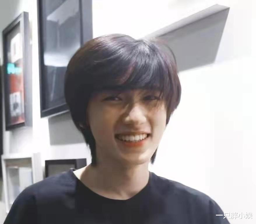 扬名立万|宋亚轩不敢上高舞台,老板李飞听了立马安慰,说出的话太暖心