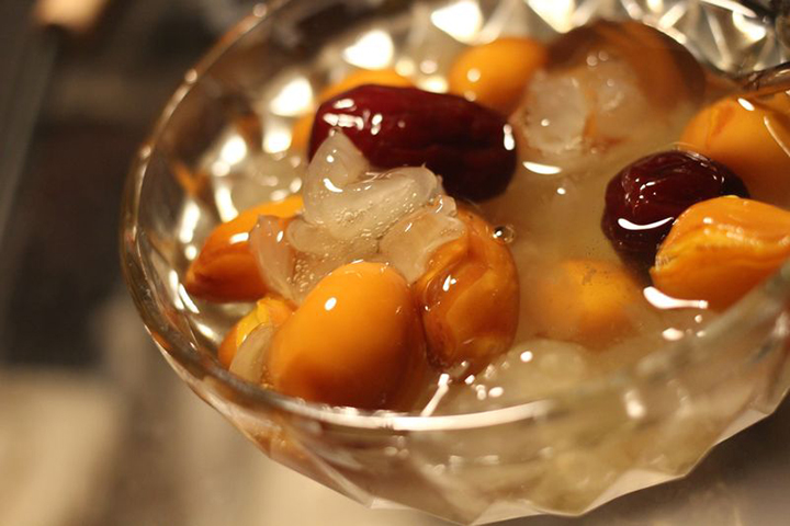 齐姐育儿|市面上的饮料种类繁多,家长该不该让孩子喝?不如试试自制甜汤