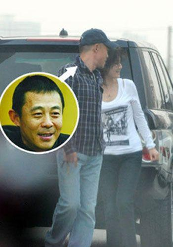 侯勇|三个妻子一个情人，房子越换越大，老婆越换越小，侯勇真是不简单